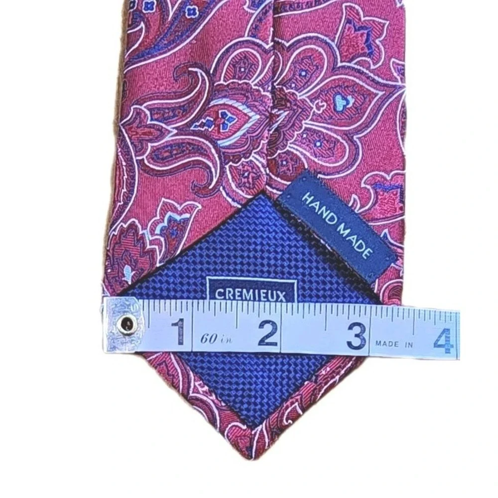 Cremieux Collection Silk Tie Red Paisley Hand Made‎ Classic Office Special Event
